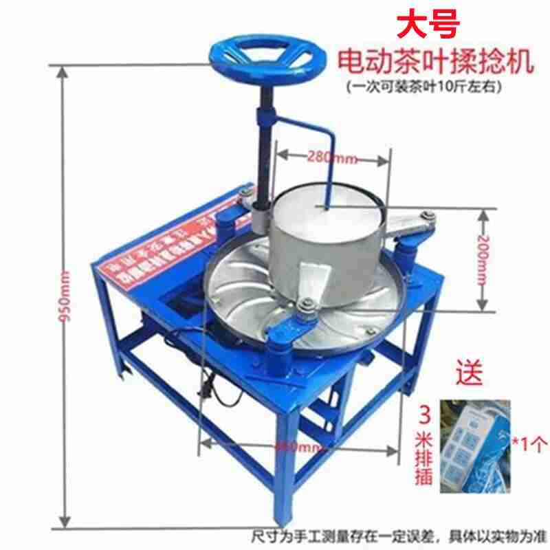 孟向明正在仔细检查设备(央广网记者 唐磊 摄)